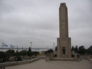 Flaggenmonument in Rosario: 900x675, 144KB