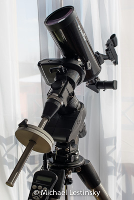 Foto: Sky-Watcher 102/1300 Maksutov auf einer Celestron Advanced GT Montierung. Damals noch im unveränderten Urzustand Foto: Sky-Watcher 102/1300 Maksutov-Cassegrain